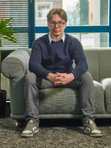 Siebe Coussement van MLL Boekhouding in de zetel in Linter
